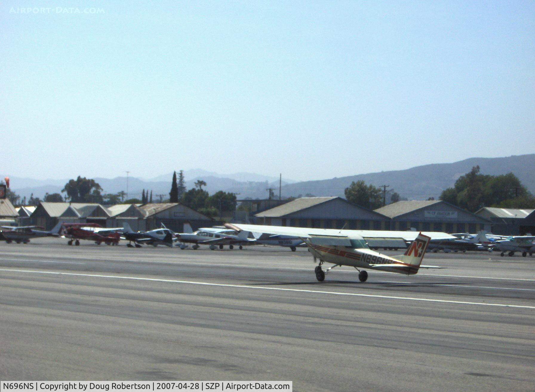 N696NS, 1968 Cessna 150H C/N 15068871, 1968 Cessna 150H, Continental O-200 100 Hp, touchdown Rwy 22