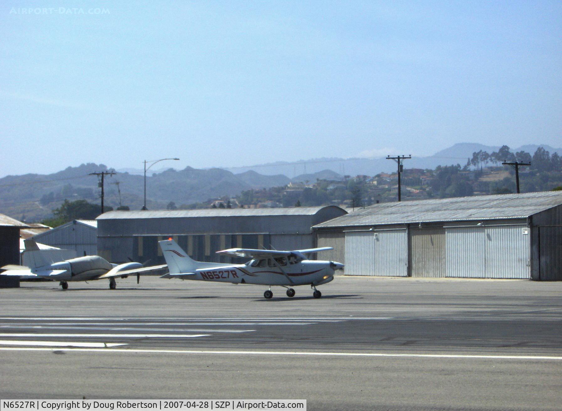 N6527R, 1979 Cessna 172RG Cutlass RG C/N 172RG0196, 1979 Cessna 172RG CUTLASS, Lycoming O&VO-360 180 Hp, taxi to Rwy 22