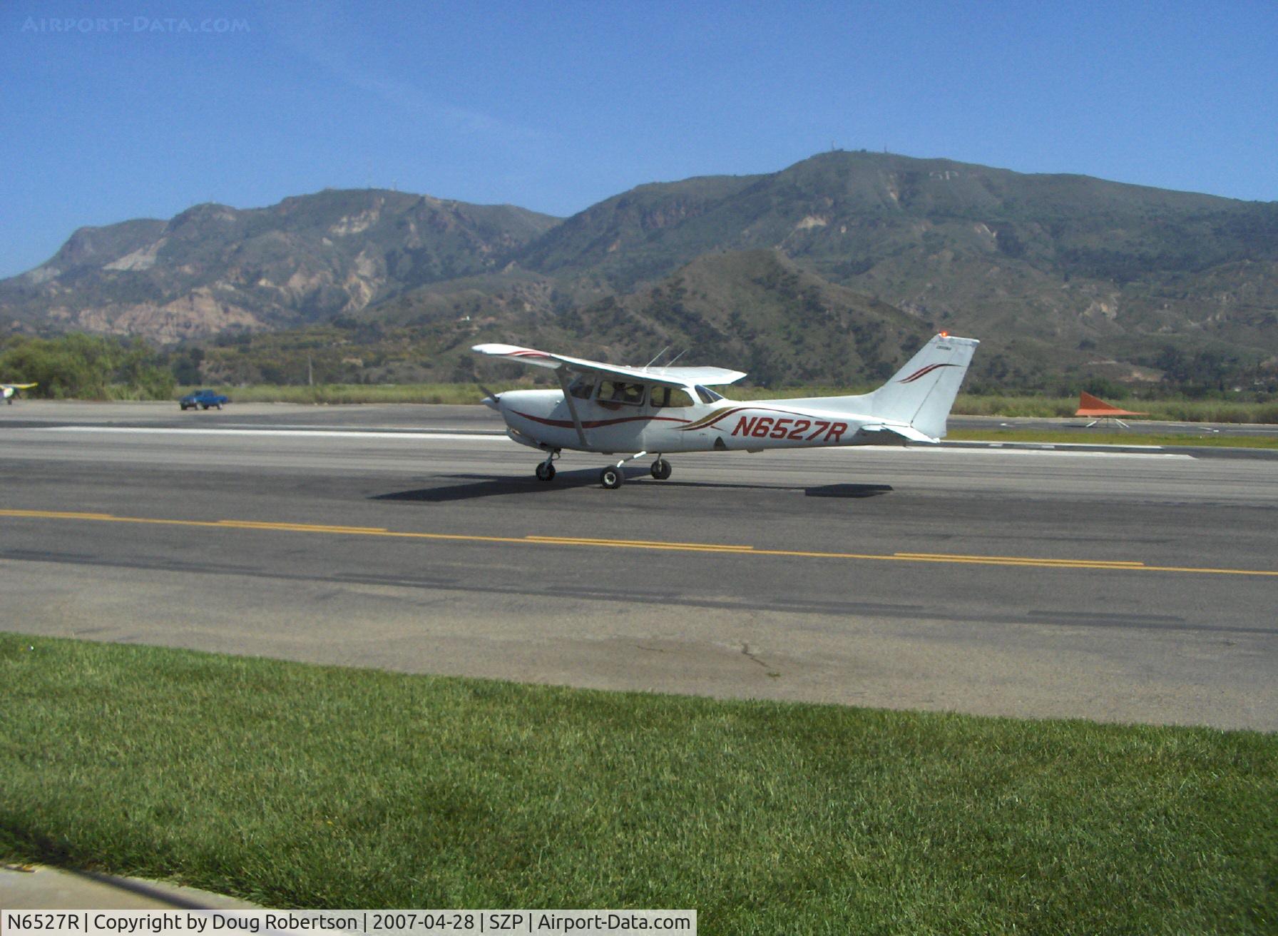 N6527R, 1979 Cessna 172RG Cutlass RG C/N 172RG0196, 1979 Cessna 172RG CUTLASS, Lycoming O&VO-360 180 Hp, taxi to Rwy 22
