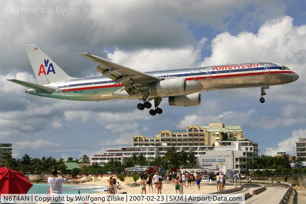 N674AN, 1998 Boeing 757-223 C/N 29424, visitor