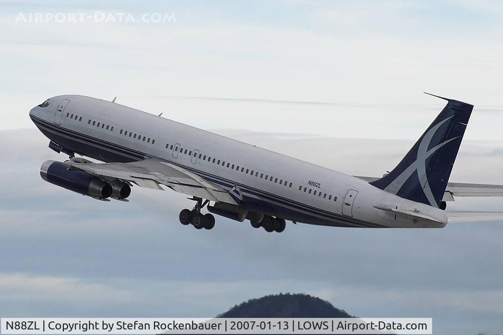 N88ZL, 1965 Boeing 707-330B C/N 18928, 707 with destination Praha.