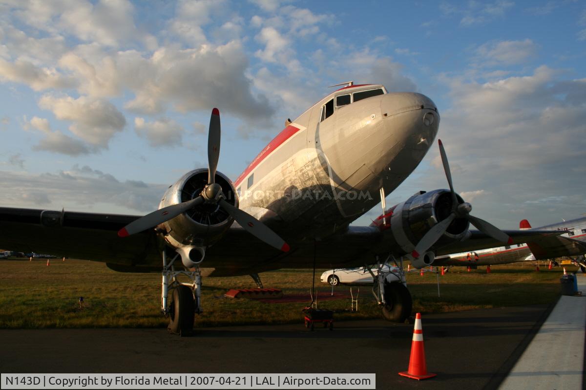N143D, 1938 Douglas DC-3A-S4C4G C/N 2054, Herpa DC-3