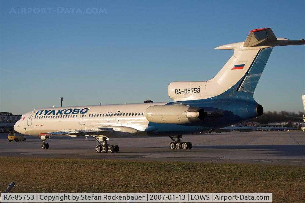RA-85753, 1992 Tupolev Tu-154M C/N 92A935, Taxiing to parking position.