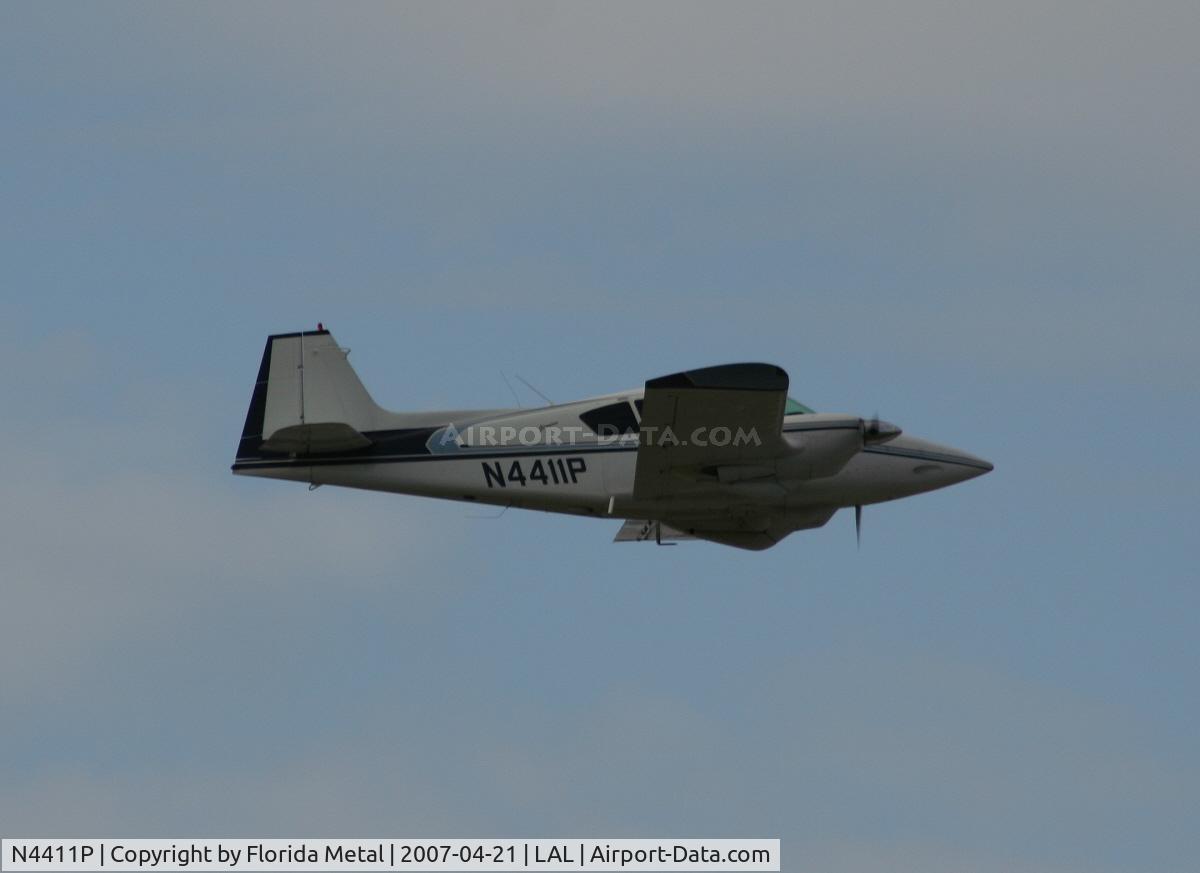 N4411P, Piper PA-23-160 Apache C/N 23-1923, PA-23
