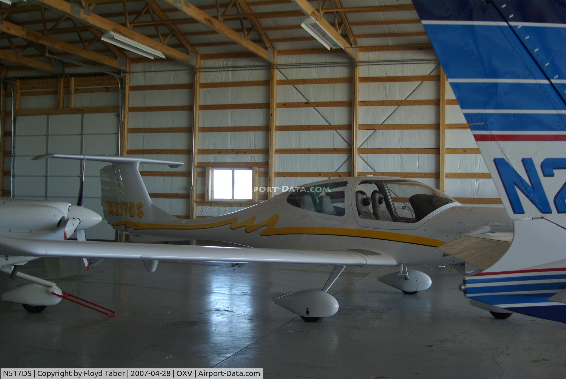 N517DS, 2006 Diamond DA-40 Diamond Star C/N 40.627, Resident Diamond Star at OXV