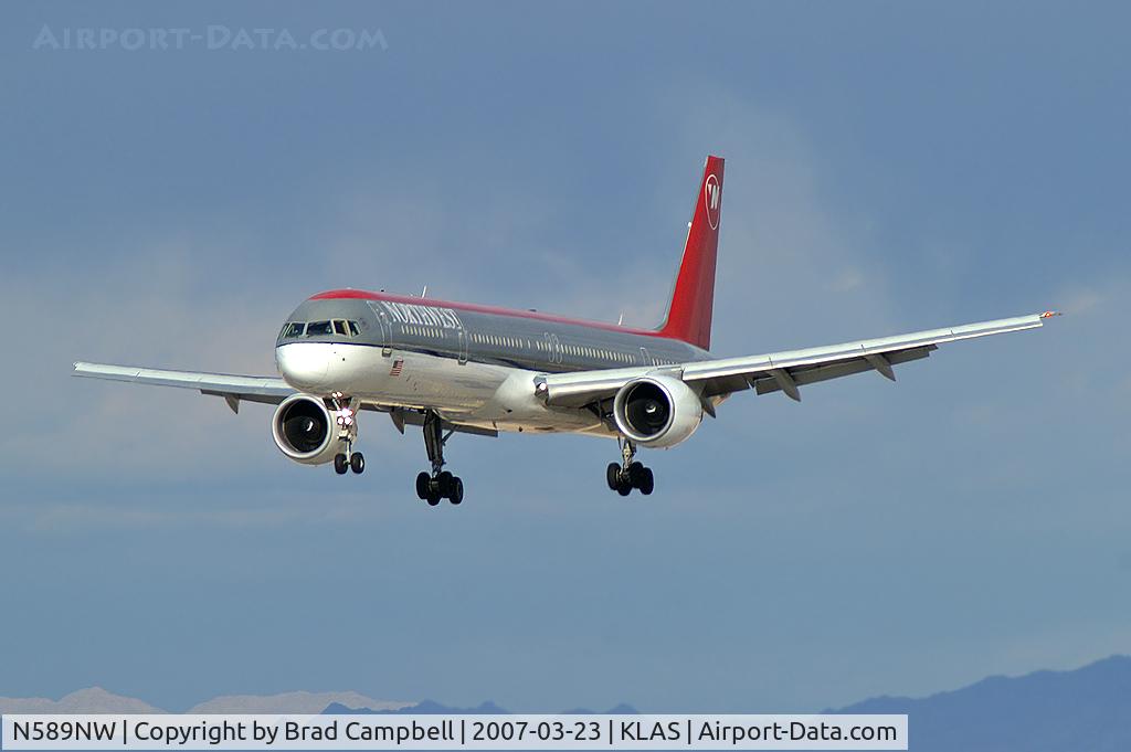 N589NW, 2003 Boeing 757-351 C/N 32989, Northwest Airlines / 2003 Boeing 757-351