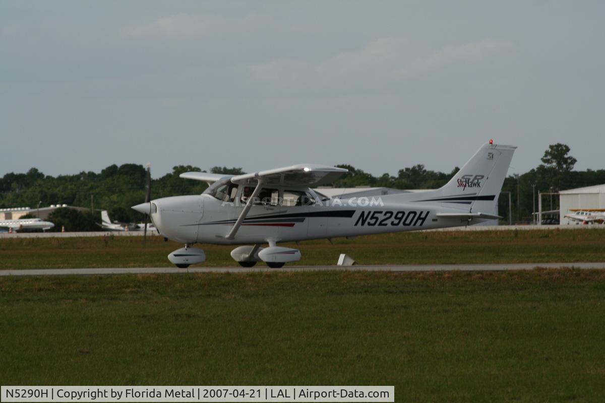 N5290H, 2002 Cessna 172S C/N 172S9230, C172