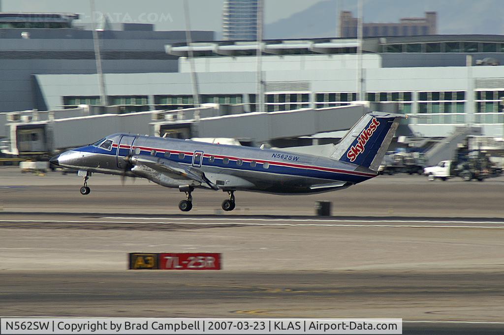 N562SW, 1998 Embraer EMB-120 Brasilia C/N 120336, SkyWest Airlines / 1998 Embraer EMB-120