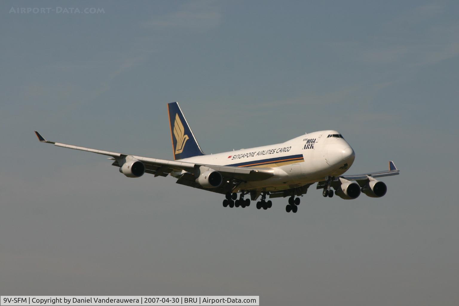 9V-SFM, 2003 Boeing 747-412F/SCD C/N 32898, shortly before landing on rwy 02