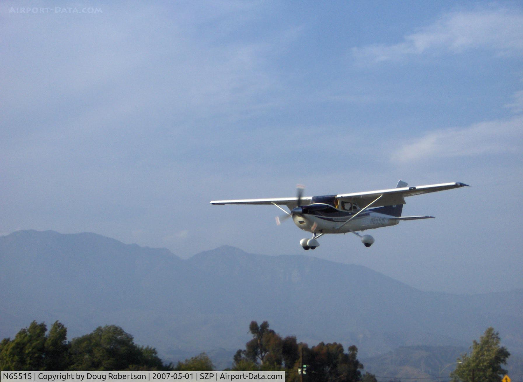 N65515, 2004 Cessna T182T Turbo Skylane C/N T18208325, 2004 Cessna T182T TURBO SKYLANE TC, Lycoming TIO-540-AK1A 235 Hp, tri-blade CS prop, on short final for flaps landing Rwy 22