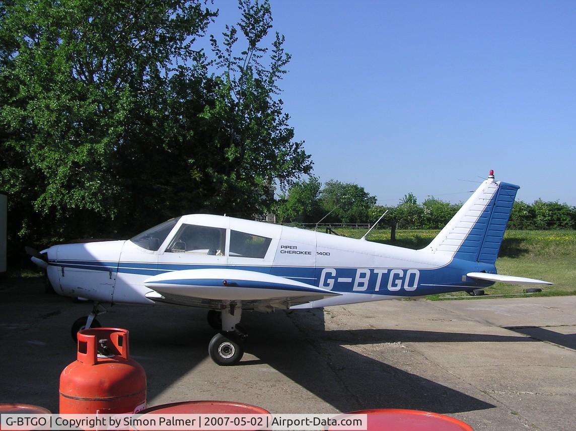 G-BTGO, 1971 Piper PA-28-140 Cherokee C/N 28-7125613, Cherokee 140D at Hinton-in-the-Hedges