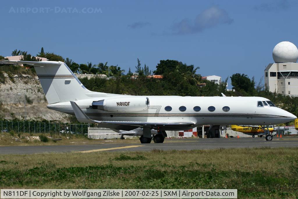 N811DF, 1997 Gulfstream Aerospace G-IV C/N 1306, visitor