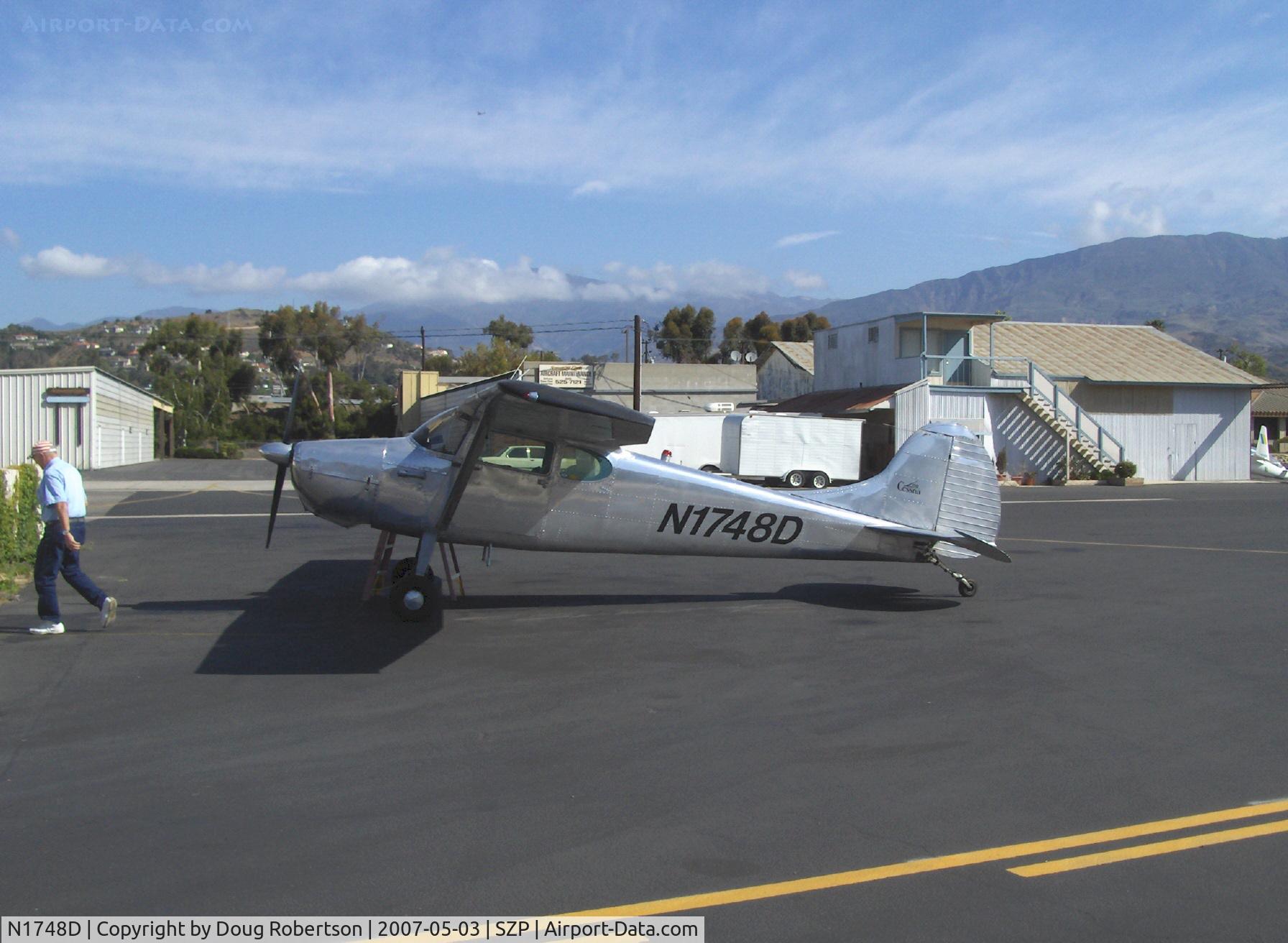 N1748D, 1951 Cessna 170A C/N 20191, 1951 Cessna 170A, Continental C145 145 Hp, refueling