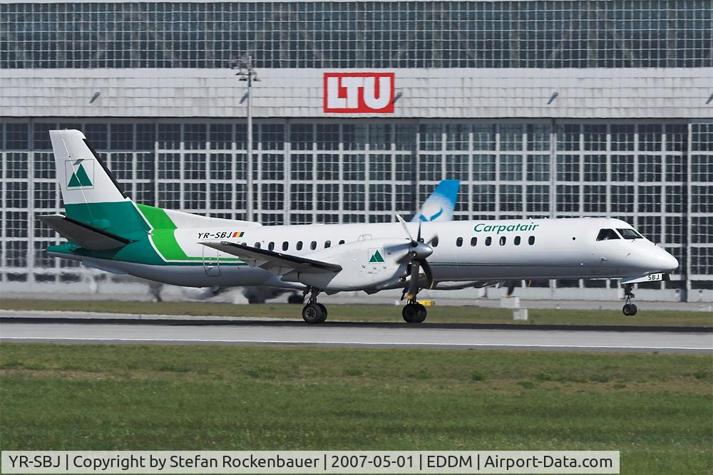 YR-SBJ, 1995 Saab 2000 C/N 2000-018, Carpatair landing at MUC.