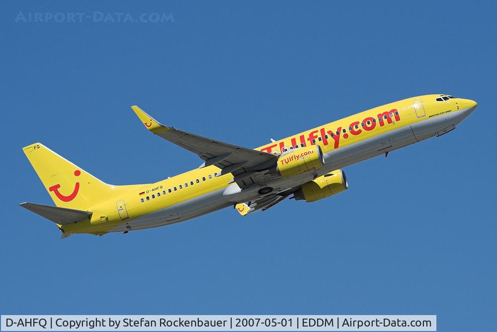 D-AHFQ, 2000 Boeing 737-8K5 C/N 27992, TUIfly's new livery.