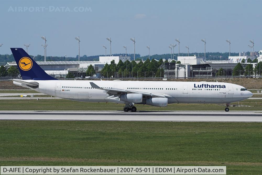 D-AIFE, 2001 Airbus A340-313X C/N 434, A340 of LH just landed at MUC.