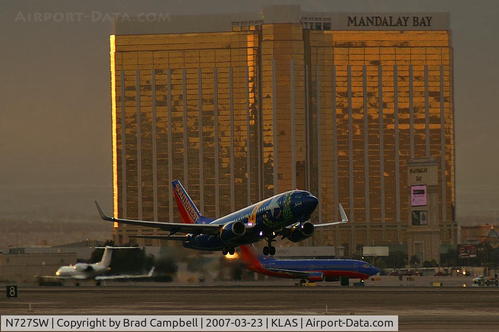 N727SW, 1999 Boeing 737-7H4 C/N 27859, Southwest Airlines - 'Nevada One' / 1999 Boeing 737-7H4