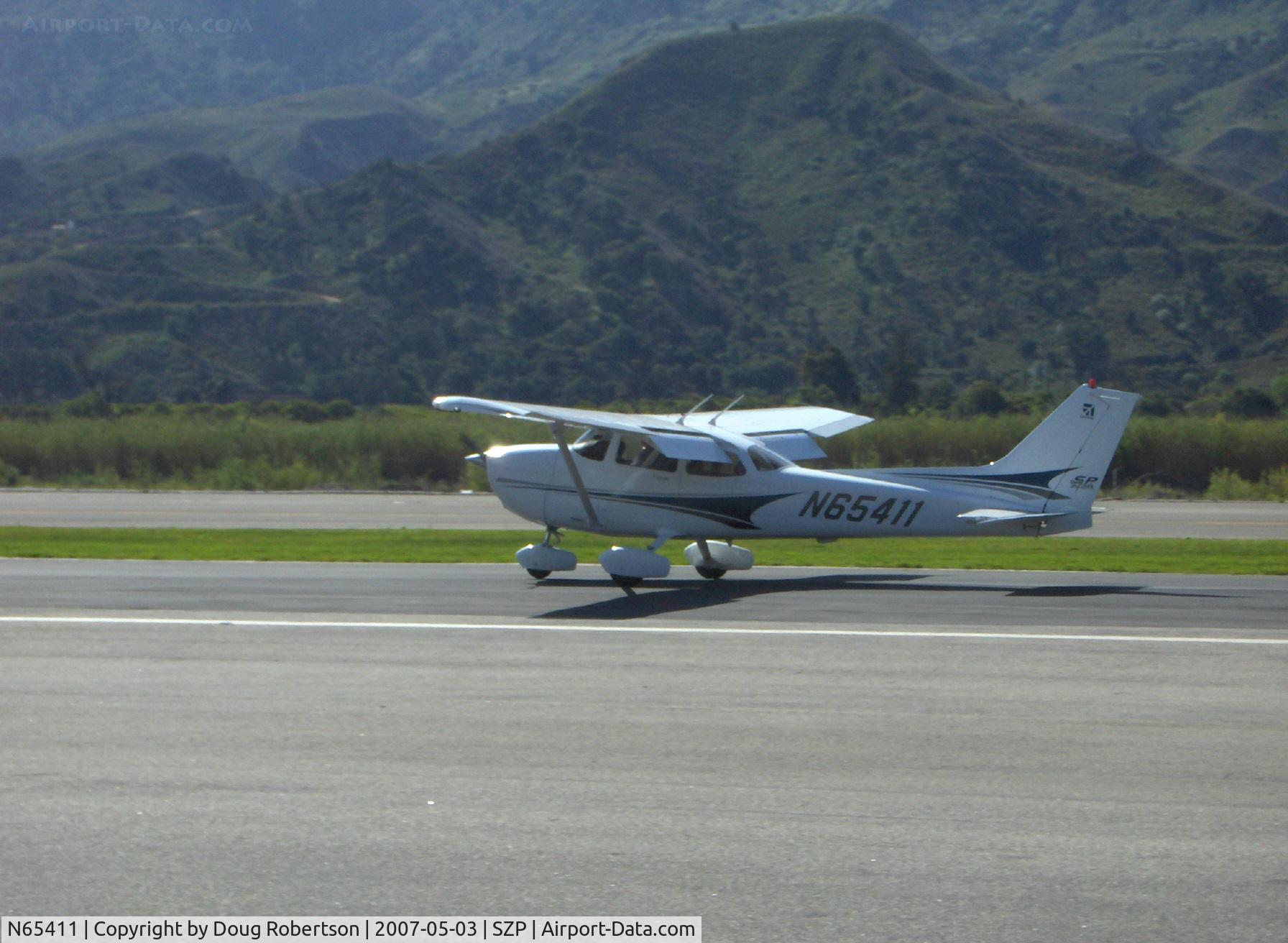 N65411, 2004 Cessna 172S C/N 172S9714, 2004 Cessna 172S SKYHAWK II SP, Lycoming IO-360-L2A 180 Hp, landing roll Rwy 04
