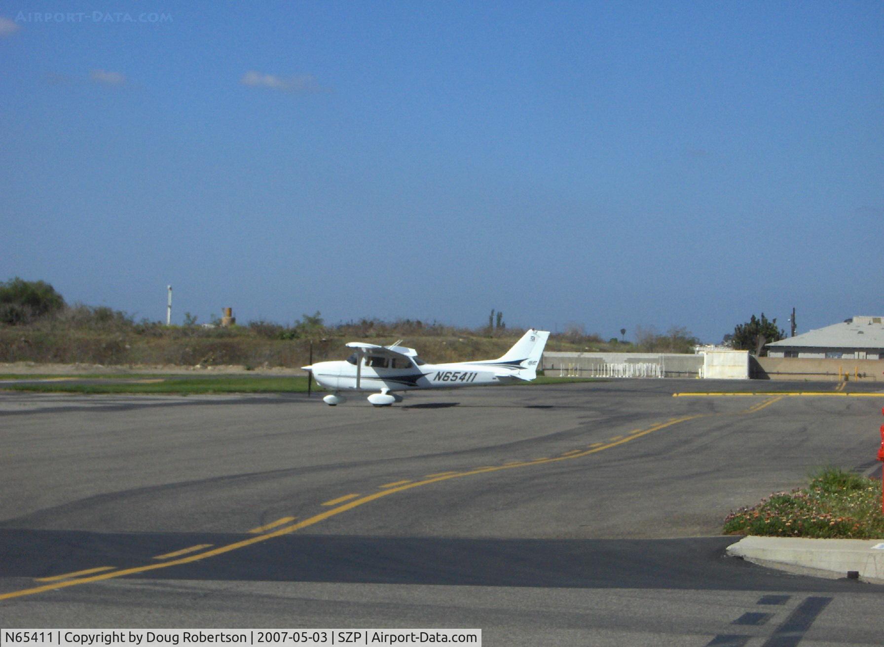 N65411, 2004 Cessna 172S C/N 172S9714, 2004 Cessna 172S SKYHAWK II SP, Lycoming IO-360-L2A 180 Hp, preflight runup