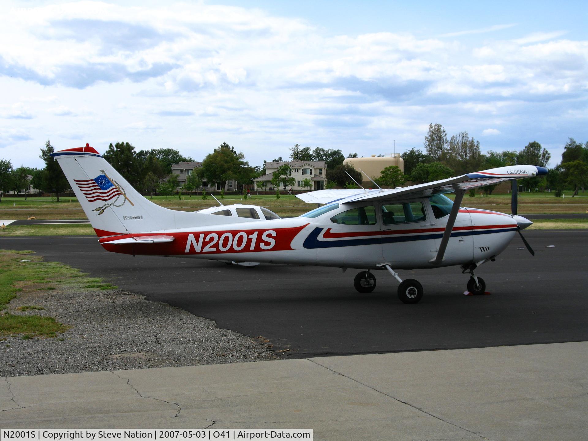 N2001S, Cessna 182Q Skylane C/N 18266173, Patriotic 1977 Cessna 182Q at Woodland Aviation @ Watts-Woodland Airport, CA