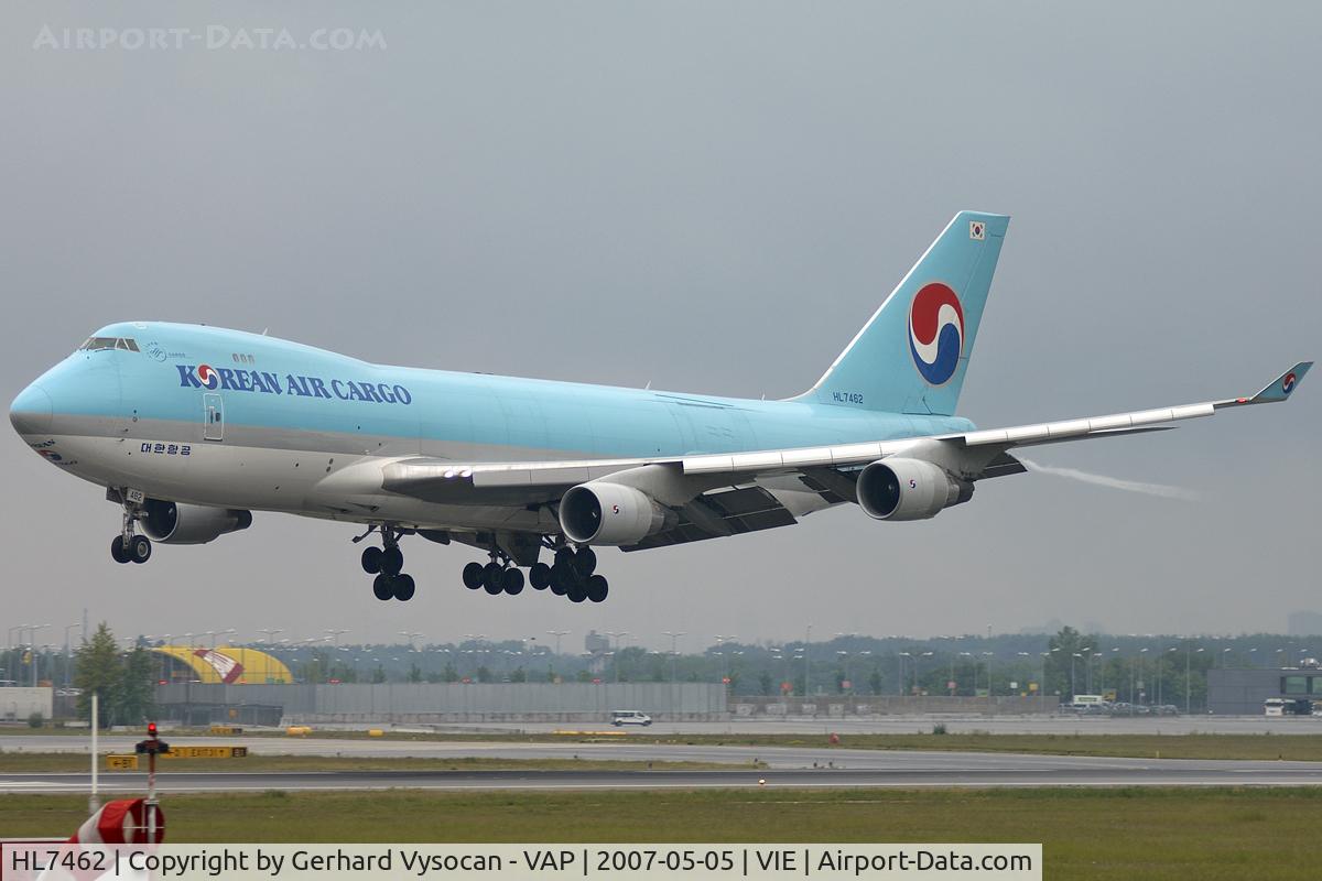 HL7462, 1997 Boeing 747-4B5F/SCD C/N 26406, Korean Cargo