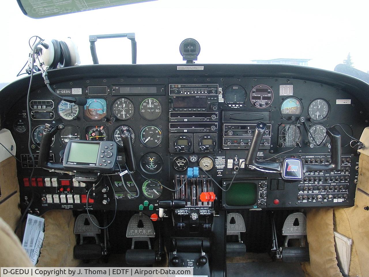 D-GEDU, Piper PA-34-220T Seneca V C/N 34-8133176, Piper PA-34-220T Seneca V