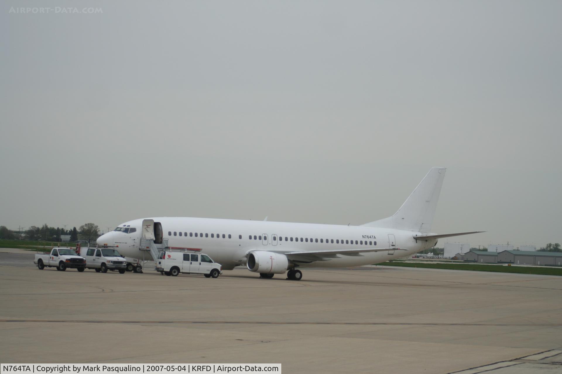 N764TA, 1992 Boeing 737-48E C/N 25764, Boeing 737-400