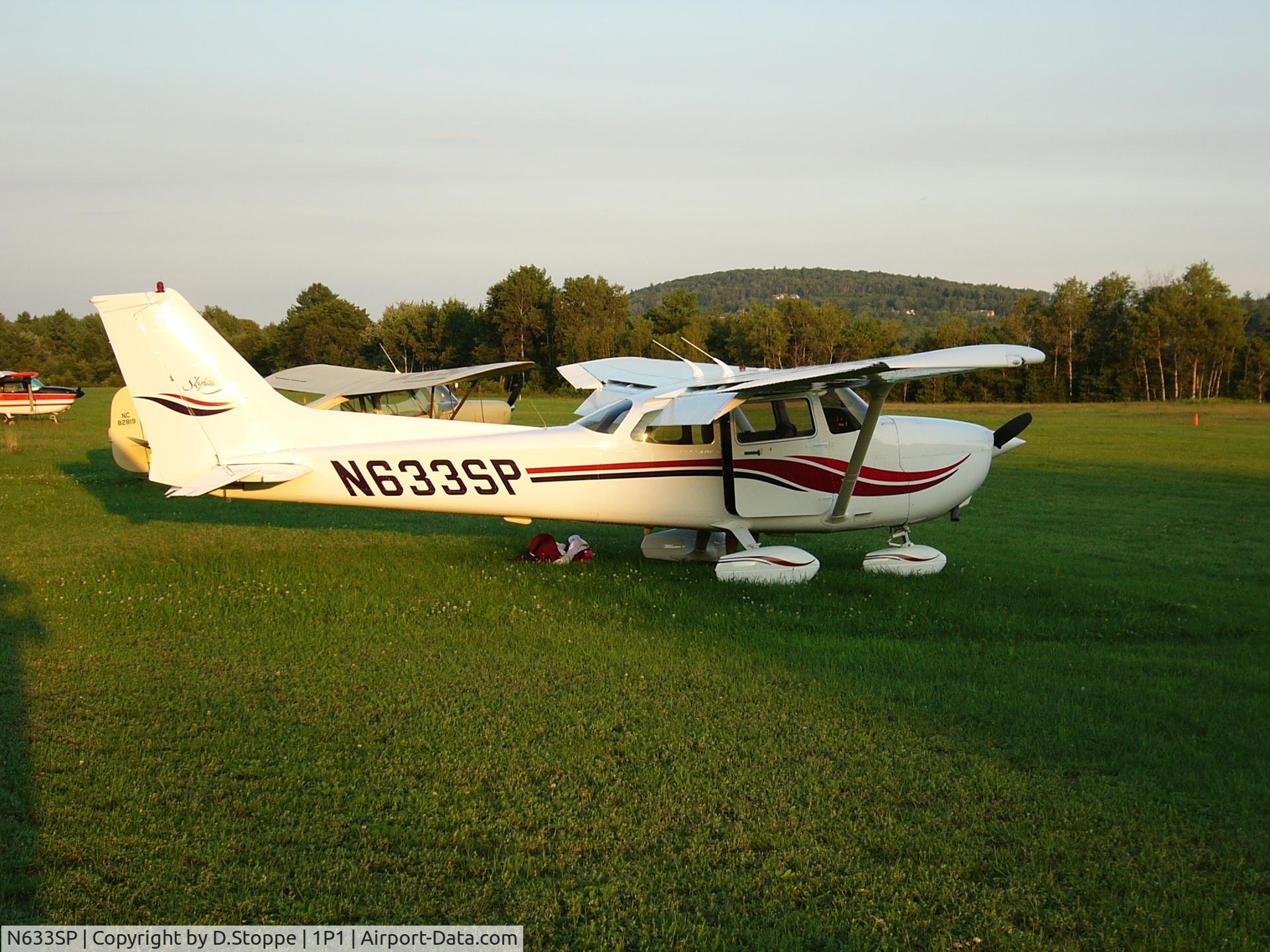 N633SP, 2000 Cessna 172S C/N 172S8628, At Plymouth NH