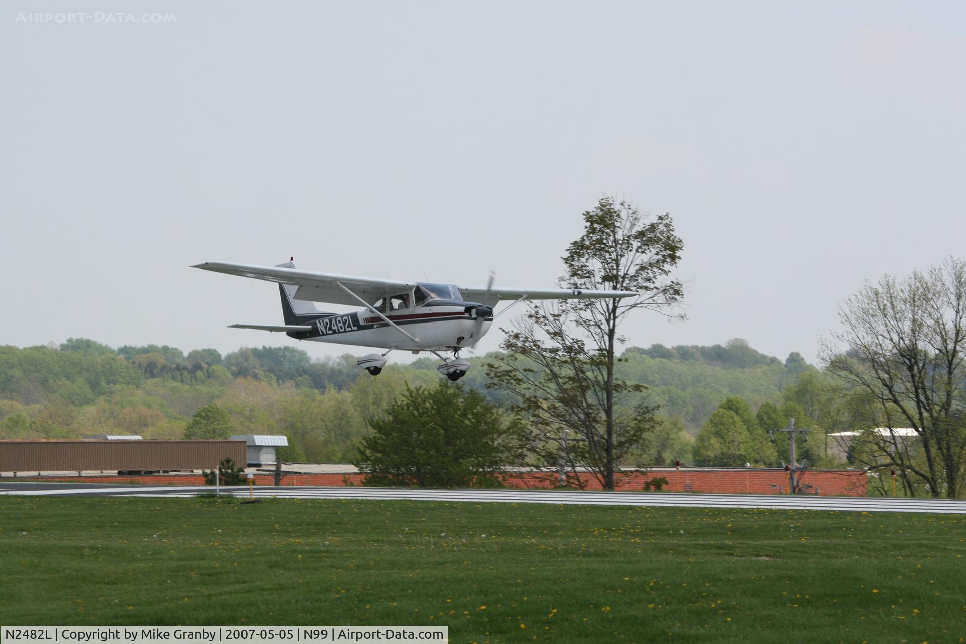 N2482L, 1966 Cessna 172H C/N 17255682, At the Kids' Summer Fun Fest