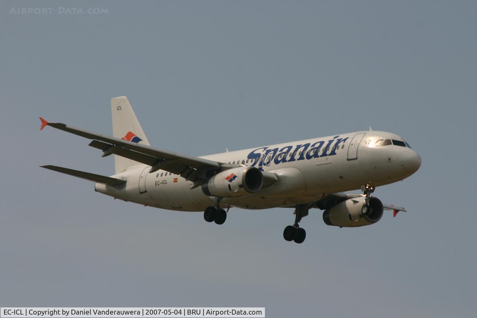 EC-ICL, 2001 Airbus A320-232 C/N 1682, arrival of flight JK4827 (rwy 02)