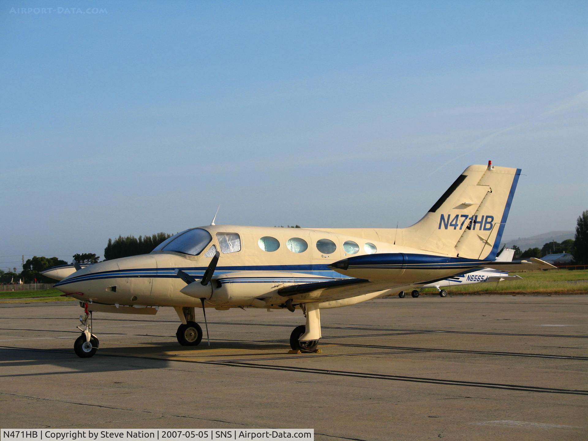 N471HB, 1977 Cessna 414 Chancellor C/N 414-0923, 1977 Cessna 414 visiting fron Southern California @ Salinas, CA
