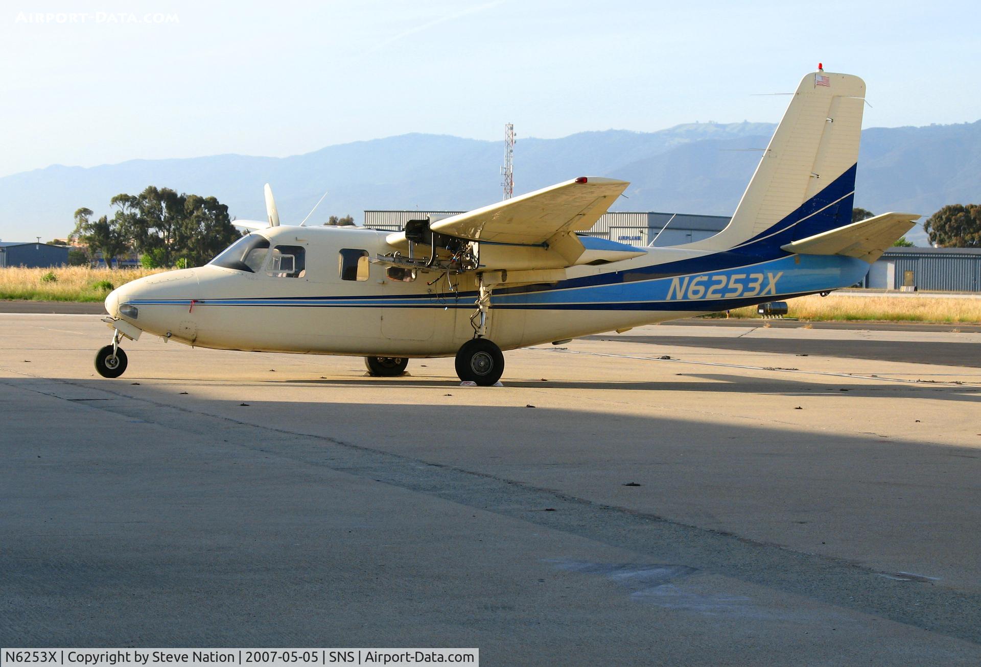 N6253X, 1961 Aero Commander 680-F C/N 680F-1089-67, 1961 Aero Commander 680F in from San Luis Obispo for maintenance @ Salinas, CA
