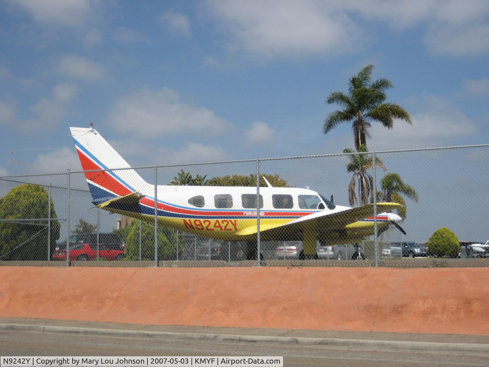 N9242Y, 1968 Piper PA-31-310 Navajo C/N 31-315, N9242Y @ KMYF