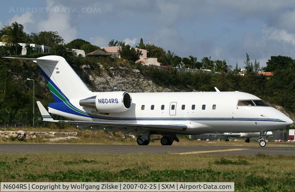 N604RS, 2002 Bombardier Challenger 604 (CL-600-2B16) C/N 5551, visitor