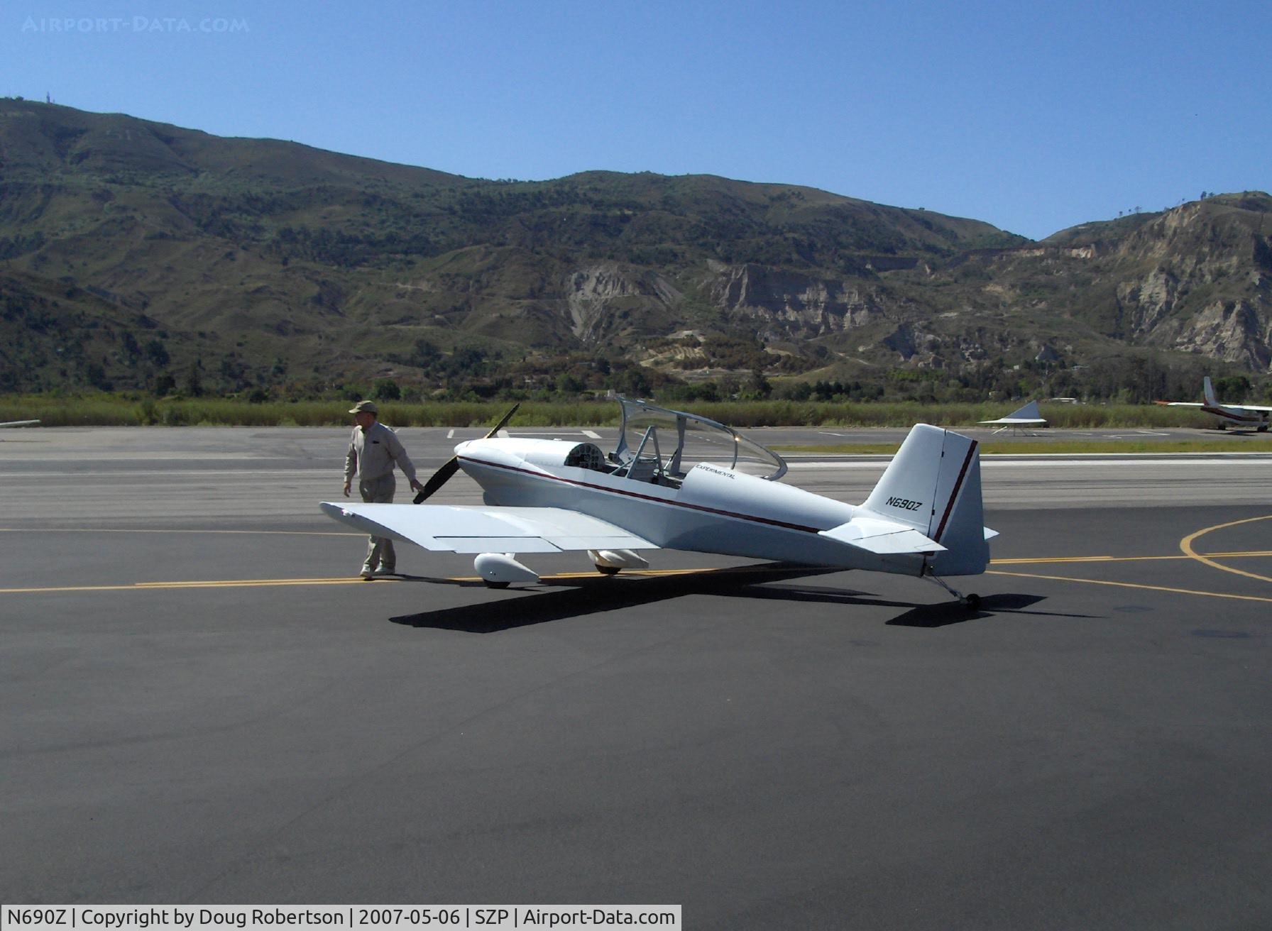 N690Z, 1992 Vans RV-4 C/N 2029, 1992 Kalisz VAN's RV-4, Lycoming O&VO-360 180 Hp, after refueling