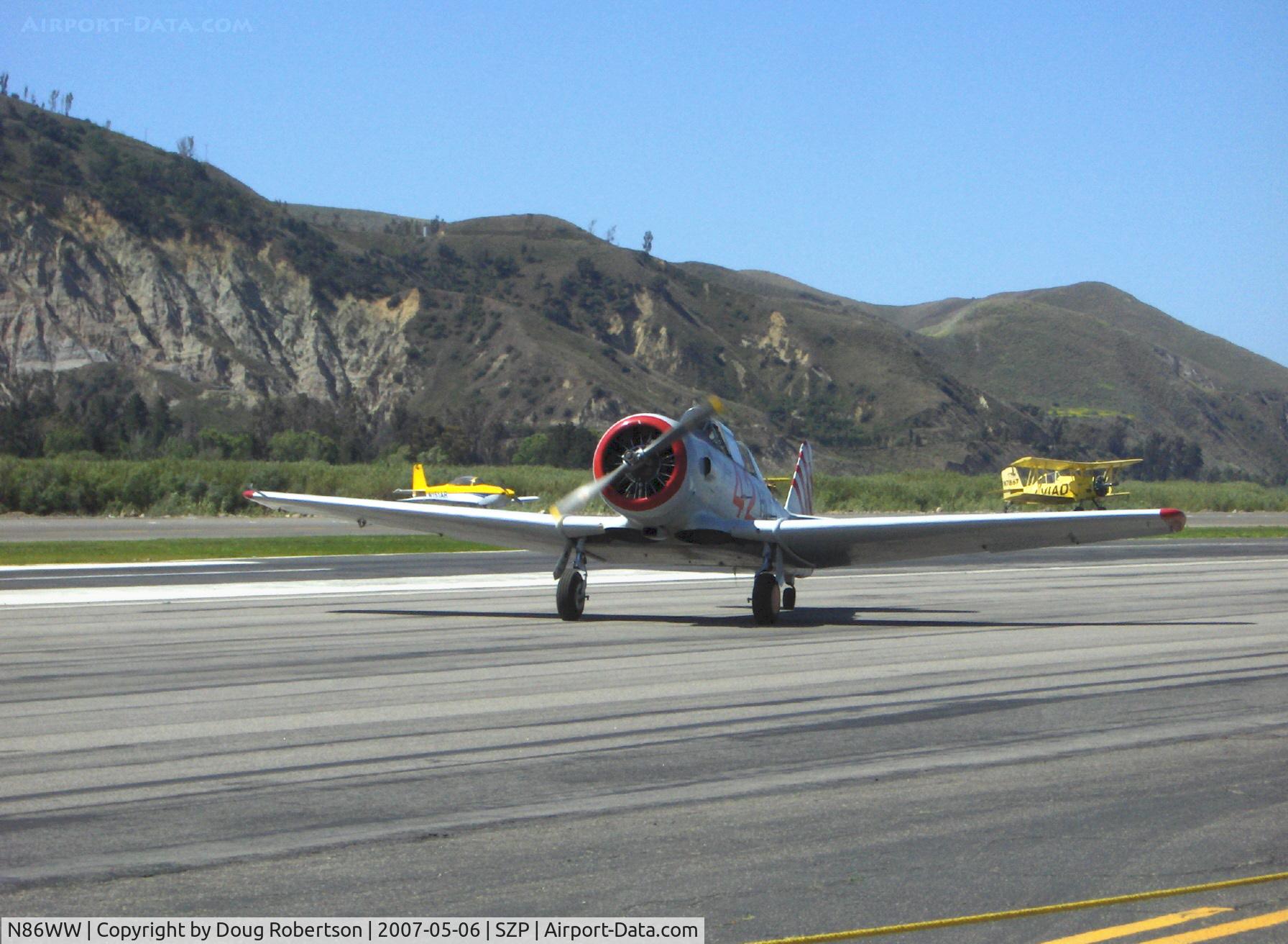 N86WW, 1956 North American SNJ-4 Texan C/N 88-12291, 1956 North American SNJ-4 'Sugarfoot', P&W R-1340 AN-1 550 Hp, taxi after landing Rwy 04