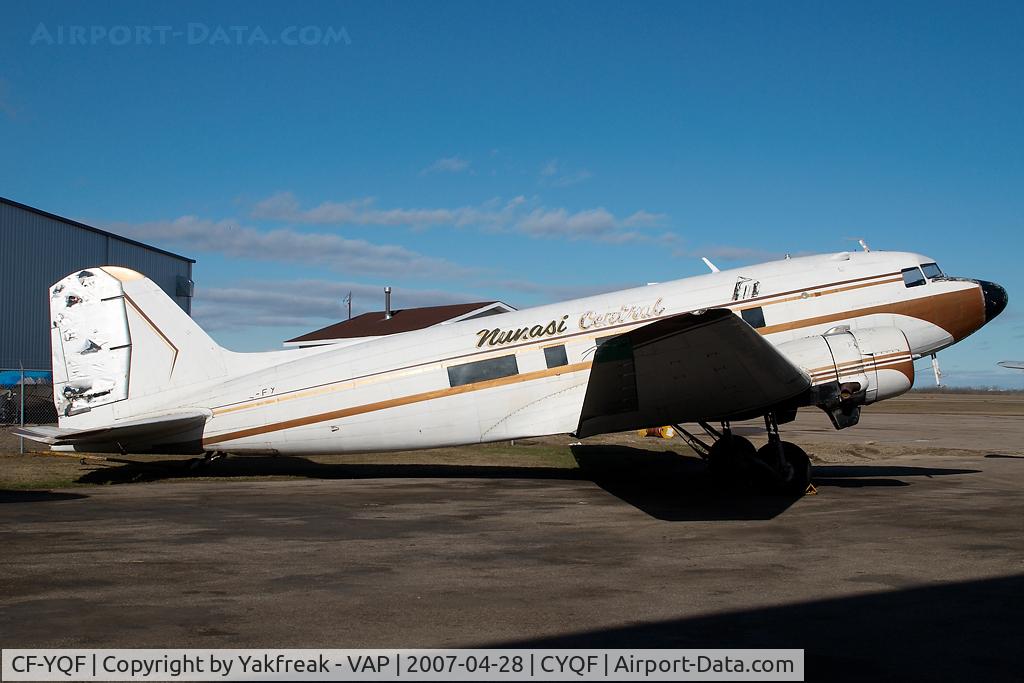 CF-YQF, Douglas R4D-1 (DC-3C) C/N 4654, Nunasi Central DC3