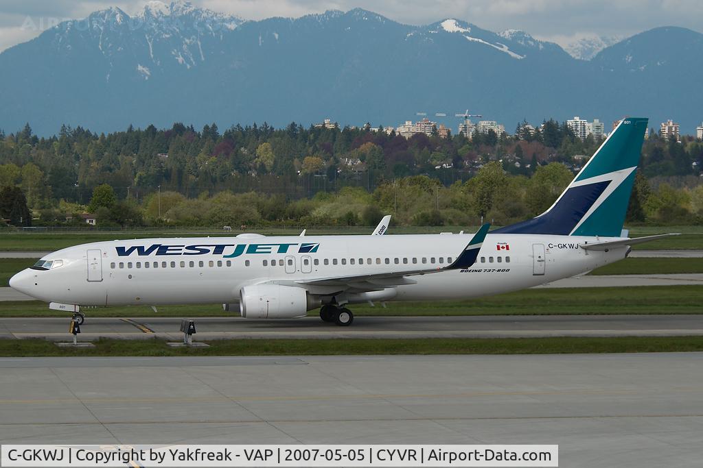 C-GKWJ, 2005 Boeing 737-8CT C/N 34151, Westjet Boeing 737-800