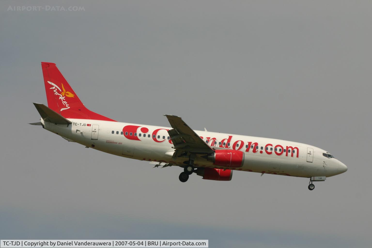 TC-TJD, 1994 Boeing 737-4Q8 C/N 25375/2598, flight CAI567 is descending to rwy 02