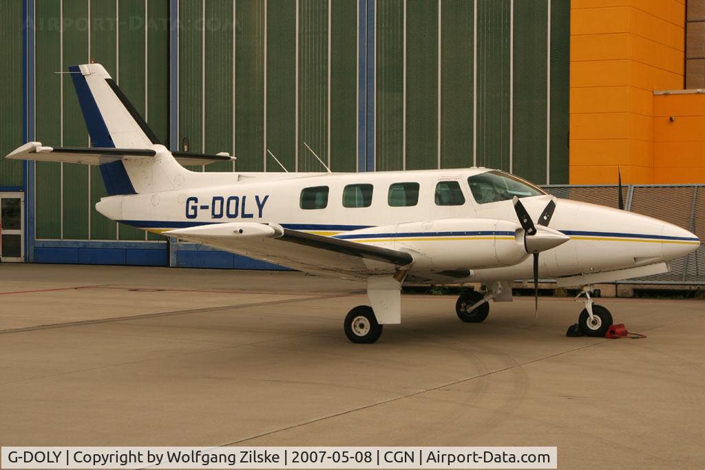 G-DOLY, 1982 Cessna T303 Crusader C/N T303-00107, visitor