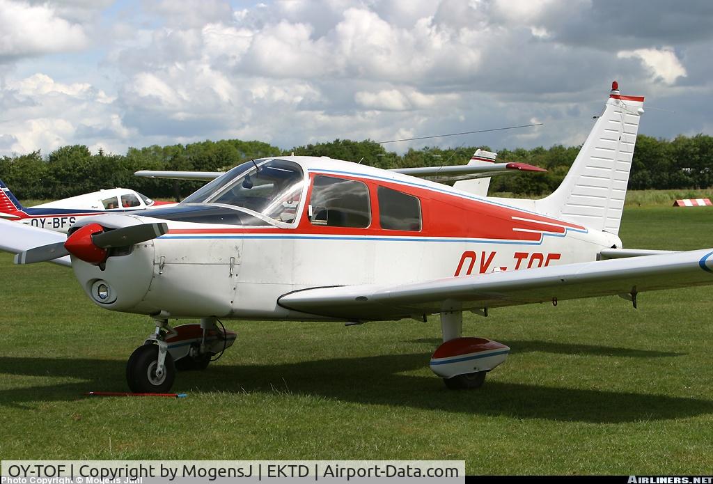 OY-TOF, 1974 Piper PA-28-140 Cherokee Cruiser C/N 28-7425324, Original paint