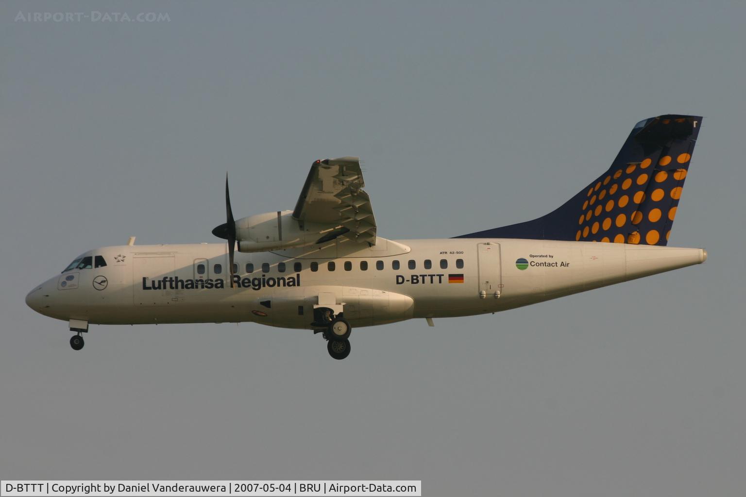 D-BTTT, 1999 ATR 42-500 C/N 603, arrival of flight LH4656