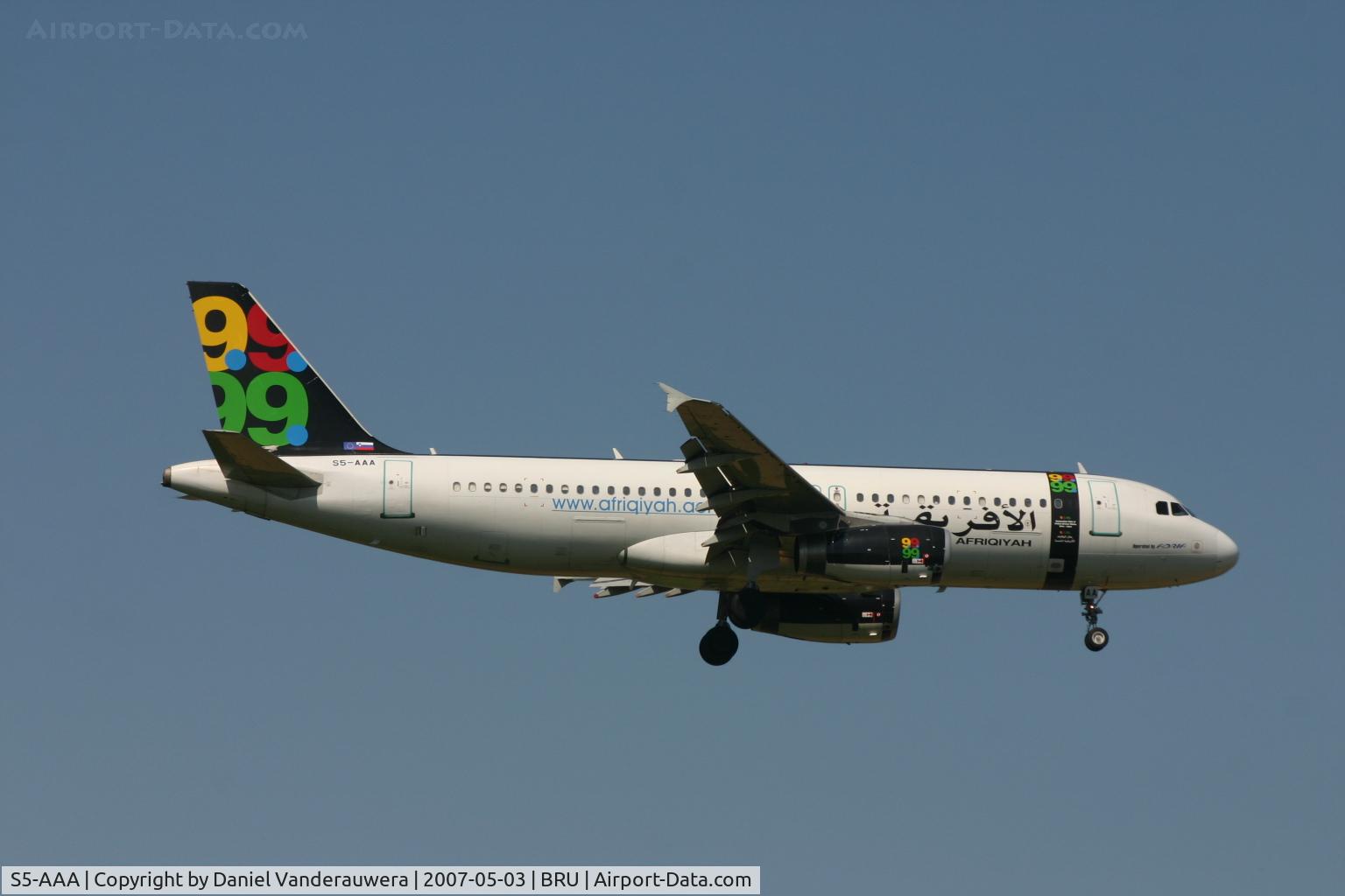 S5-AAA, 1988 Airbus A320-231 C/N 0043, flight 8U924 is descending to rwy 02