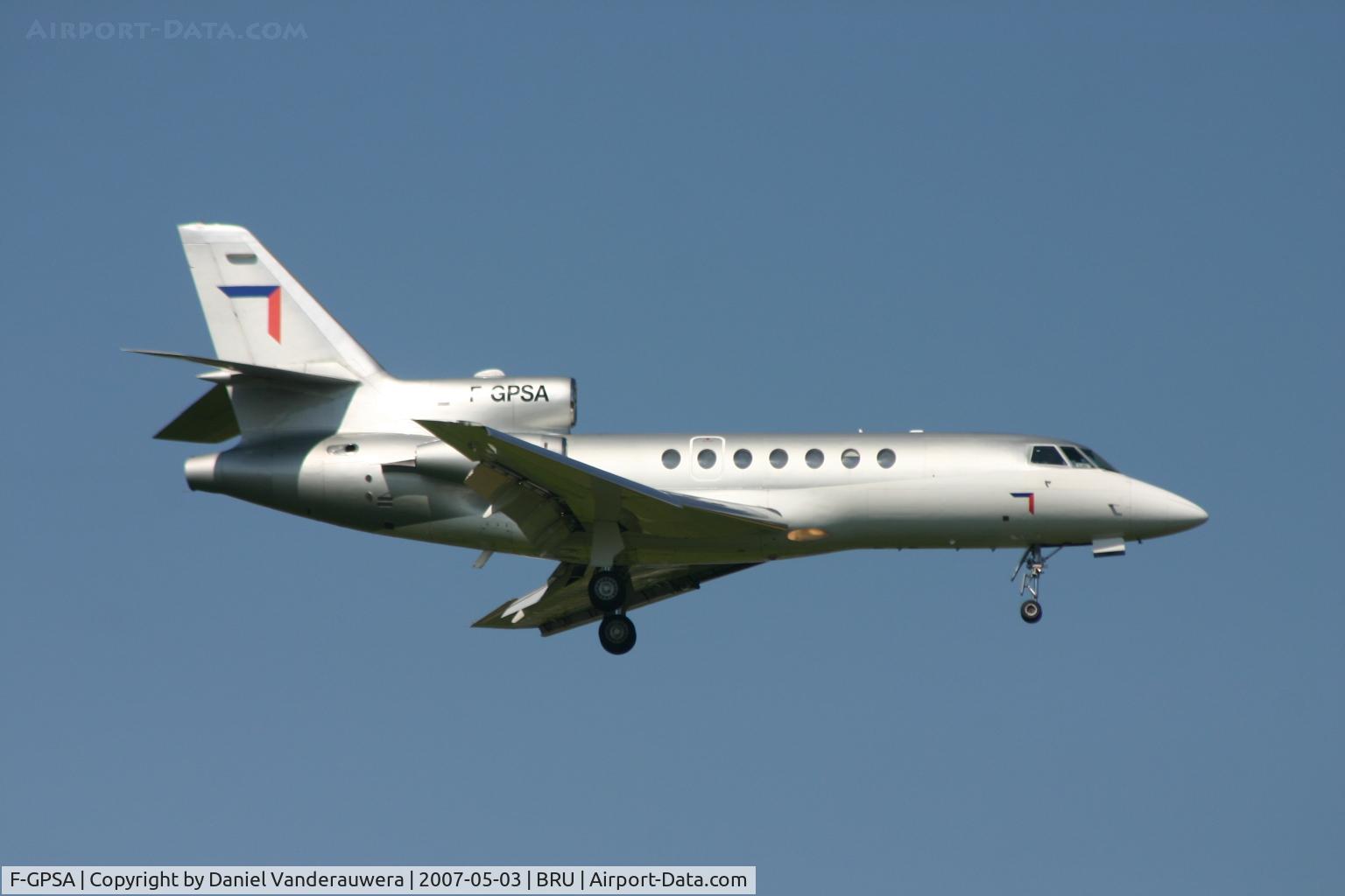 F-GPSA, 1983 Dassault Falcon 50 C/N 123, descending to rwy 02