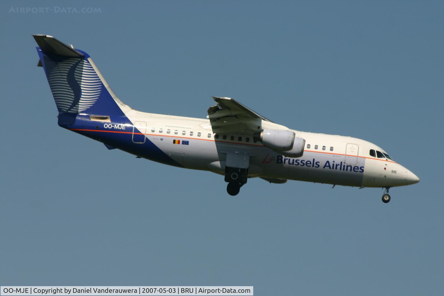 OO-MJE, 1991 British Aerospace BAe.146-200 C/N E2192, flight SN2902 is descending to rwy 02