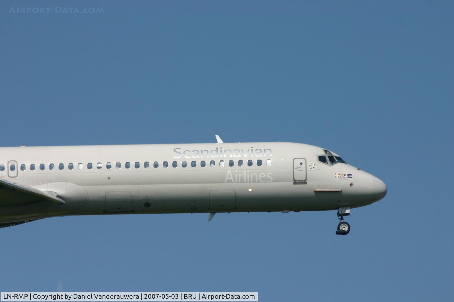 LN-RMP, 1991 McDonnell Douglas MD-87 (DC-9-87) C/N 53337, shortly before landing on rwy 02