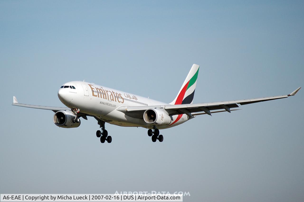 A6-EAE, 2001 Airbus A330-243 C/N 384, On finals