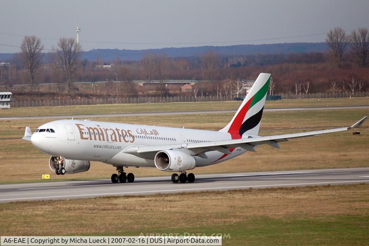 A6-EAE, 2001 Airbus A330-243 C/N 384, Rotating at Düsseldorf