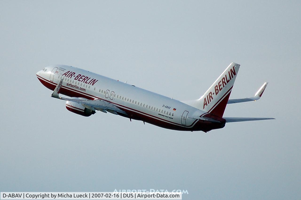 D-ABAV, 1999 Boeing 737-86J C/N 30498, Climbing out of Düsseldorf