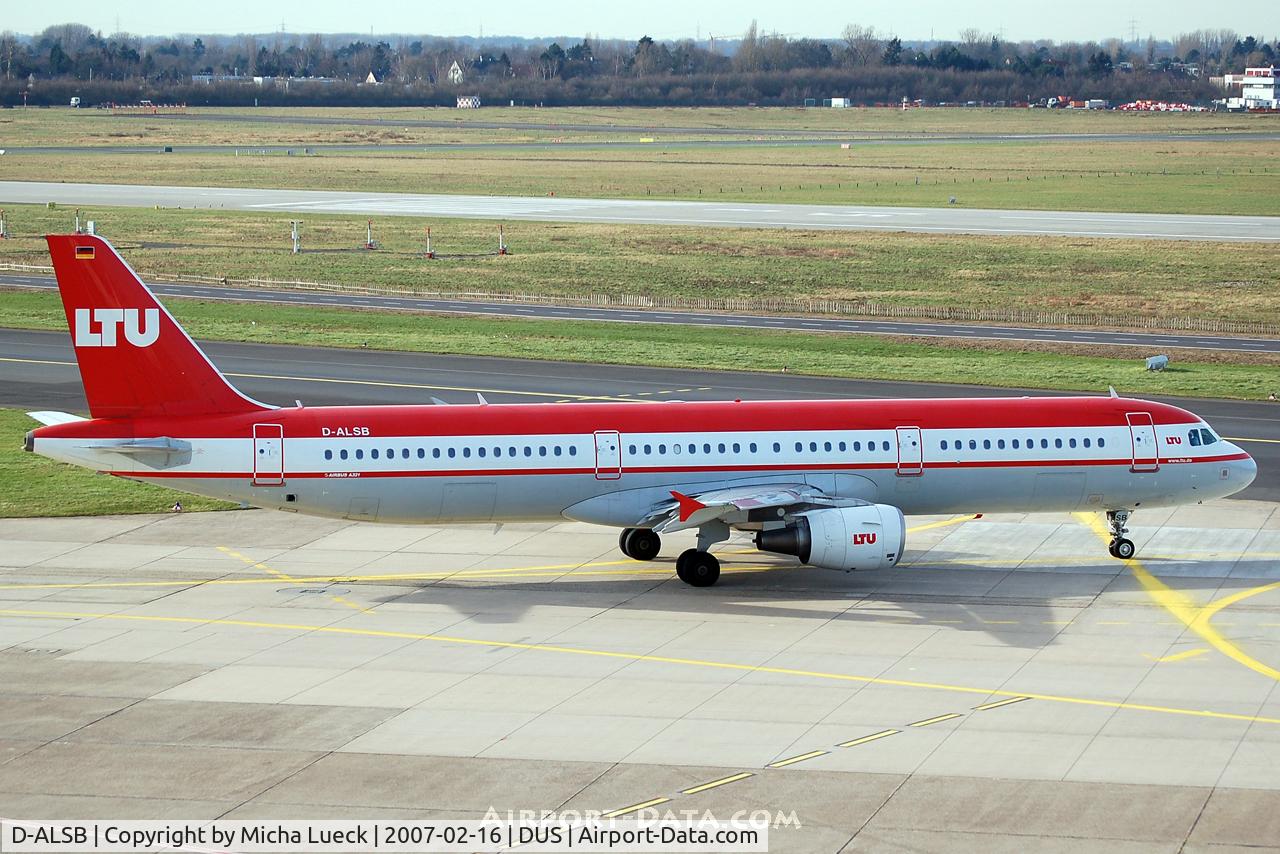 D-ALSB, 2003 Airbus A321-211 C/N 1994, Taxiing to the runway